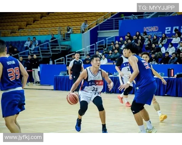 武汉篮球队的节奏揭秘：激情与技术交织的篮球盛宴